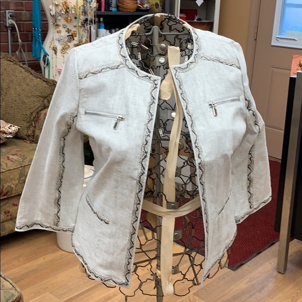 Brand new Chico’s size 1  Jacked